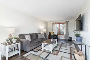 832 Kansas St, Carol Stream, IL 60188 - Photo 3