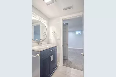 1013 W 18th Place, Chicago, IL 60608 - Photo 23