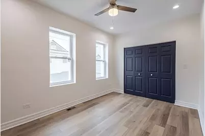 1013 W 18th Place, Chicago, IL 60608 - Photo 11