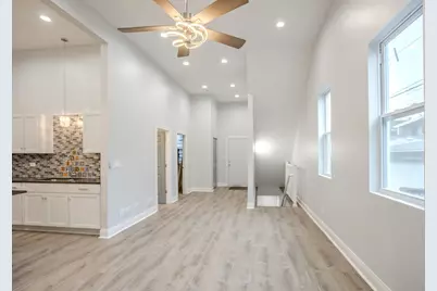 1013 W 18th Place, Chicago, IL 60608 - Photo 19