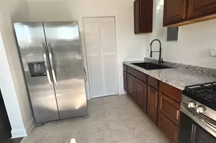 6402 S Greenwood Ave, Chicago, IL 60637 - Photo 3