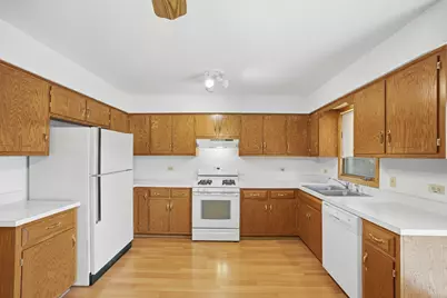 9424 Quail Trail, Tinley Park, IL 60487 - Photo 3