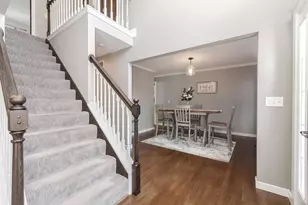 3304 Barrington Rd, Bloomington, IL 61704 - Photo 9