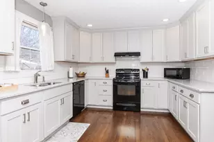 3304 Barrington Rd, Bloomington, IL 61704 - Photo 19