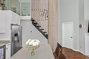 758 N Larrabee St, Chicago, IL 60654 - Photo 7