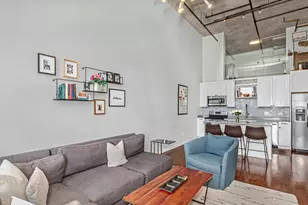 758 N Larrabee St, Chicago, IL 60654 - Photo 3