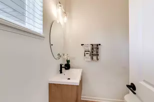 327 Lasalle Ln, Buffalo Grove, IL 60089 - Photo 15