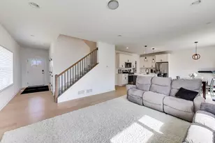 327 Lasalle Ln, Buffalo Grove, IL 60089 - Photo 7