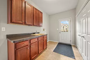 208 Amherst Ct, Oswego, IL 60543 - Photo 17