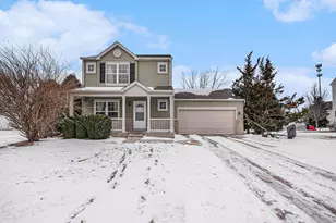 1137 S Wabena Ave, Minooka, IL 60447 - Photo 1