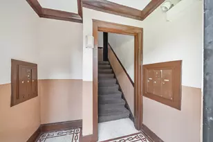 7615 S Kingston Ave, Chicago, IL 60649 - Photo 3