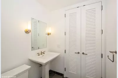 401 N Wabash Avenue #32I, Chicago, IL 60611 - Photo 7