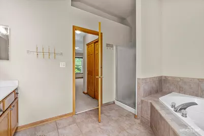 158 Edgewater Lane, Sugar Grove, IL 60554 - Photo 19