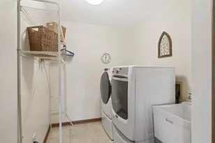 219 Village Dr, Mount Prospect, IL 60056 - Photo 35