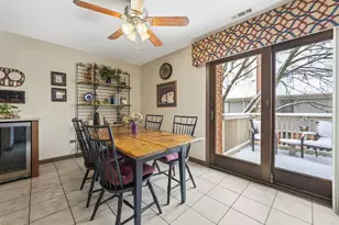 219 Village Dr, Mount Prospect, IL 60056 - Photo 19