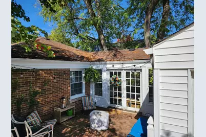 203 E Oak Avenue, Wheaton, IL 60187 - Photo 17