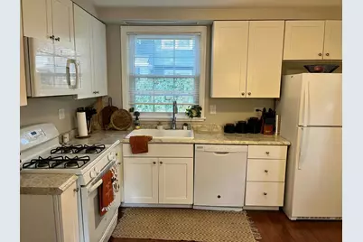 203 E Oak Avenue, Wheaton, IL 60187 - Photo 9