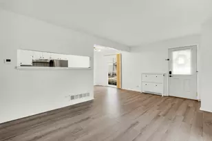 1120 Mt Vernon Ct, Wheaton, IL 60189 - Photo 17