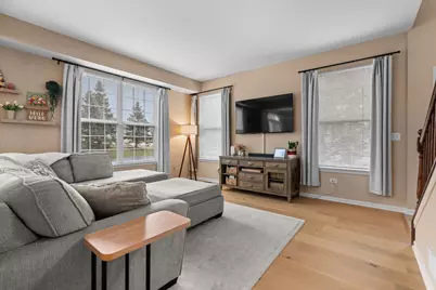 810 Oak Hollow Road, Crystal Lake, IL 60014 - Photo 3