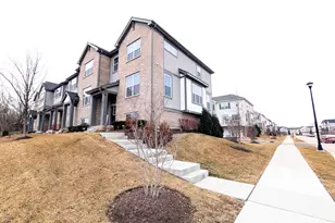 30W001 Brayman Ct, Warrenville, IL 60563 - Photo 1