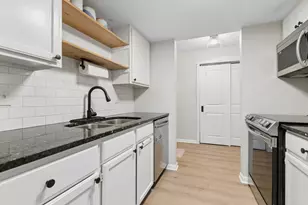 1 Renaissance Pl, Palatine, IL 60067 - Photo 5