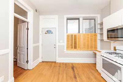 1420 W Irving Park Road #3, Chicago, IL 60613 - Photo 3