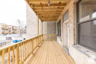 1420 W Irving Park Rd, Chicago, IL 60613 - Photo 21