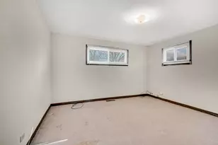 686 E 155th St, South Holland, IL 60473 - Photo 15