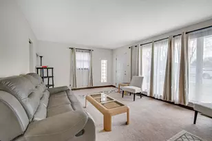 686 E 155th St, South Holland, IL 60473 - Photo 7