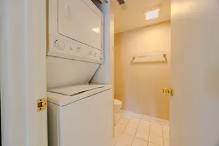 920 Vose Dr, Gurnee, IL 60031 - Photo 7