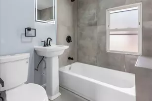 8030 S Constance Ave, Chicago, IL 60617 - Photo 27