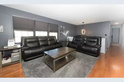 6717 Patton Drive, Woodridge, IL 60517 - Photo 5