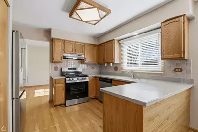 1418 Parkridge Drive, Crystal Lake, IL 60014 - Photo 3