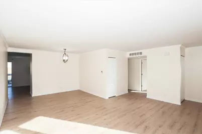 760 Longford Drive, Roselle, IL 60172 - Photo 11