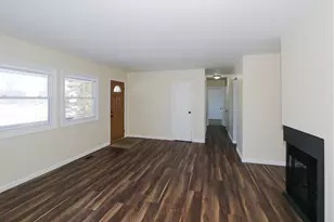 755 Cambridge Ln, Hoffman Estates, IL 60169 - Photo 3