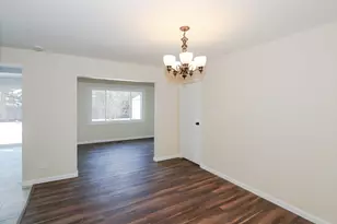 755 Cambridge Ln, Hoffman Estates, IL 60169 - Photo 7