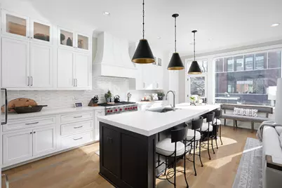 932 E Chicago Avenue, Naperville, IL 60540 - Photo 5