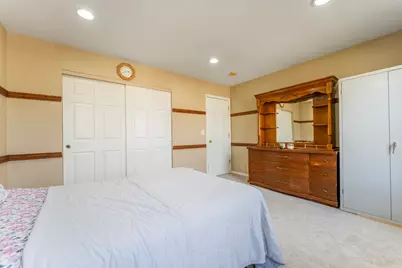 6085 Irene Drive, Hoffman Estates, IL 60192 - Photo 25