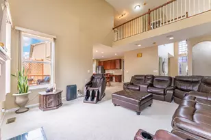 6085 Irene Dr, Hoffman Estates, IL 60192 - Photo 9