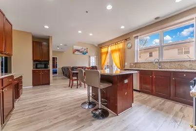 6085 Irene Drive, Hoffman Estates, IL 60192 - Photo 13