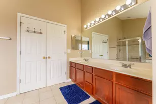 6085 Irene Dr, Hoffman Estates, IL 60192 - Photo 23