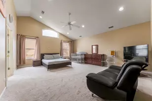 6085 Irene Dr, Hoffman Estates, IL 60192 - Photo 19