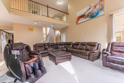 6085 Irene Drive, Hoffman Estates, IL 60192 - Photo 9