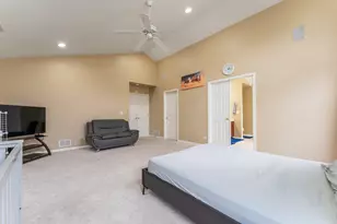 6085 Irene Dr, Hoffman Estates, IL 60192 - Photo 21