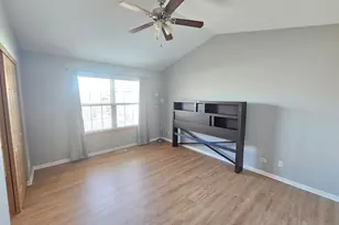 852 Woodewind Dr, Naperville, IL 60563 - Photo 9