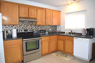 2243 W Nichols Rd, Arlington Heights, IL 60004 - Photo 5