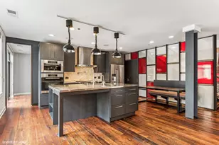 33 W Huron St, Chicago, IL 60654 - Photo 5