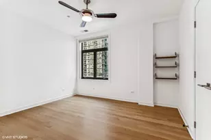 33 W Huron St, Chicago, IL 60654 - Photo 9