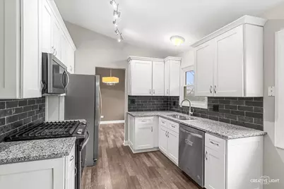 43 N Walnut Court, Streamwood, IL 60107 - Photo 5