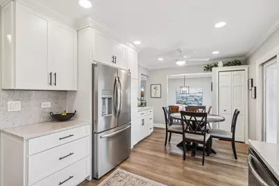 730 Lamorak Drive, Schaumburg, IL 60193 - Photo 9